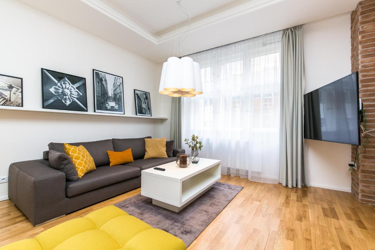 Unique Old Town Apartments At Palace Dlouha 프라하 외부 사진